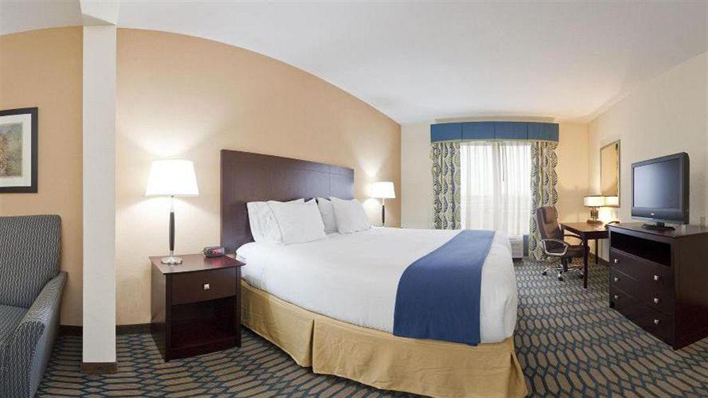 Holiday Inn Express - Andalusia By Ihg Εξωτερικό φωτογραφία