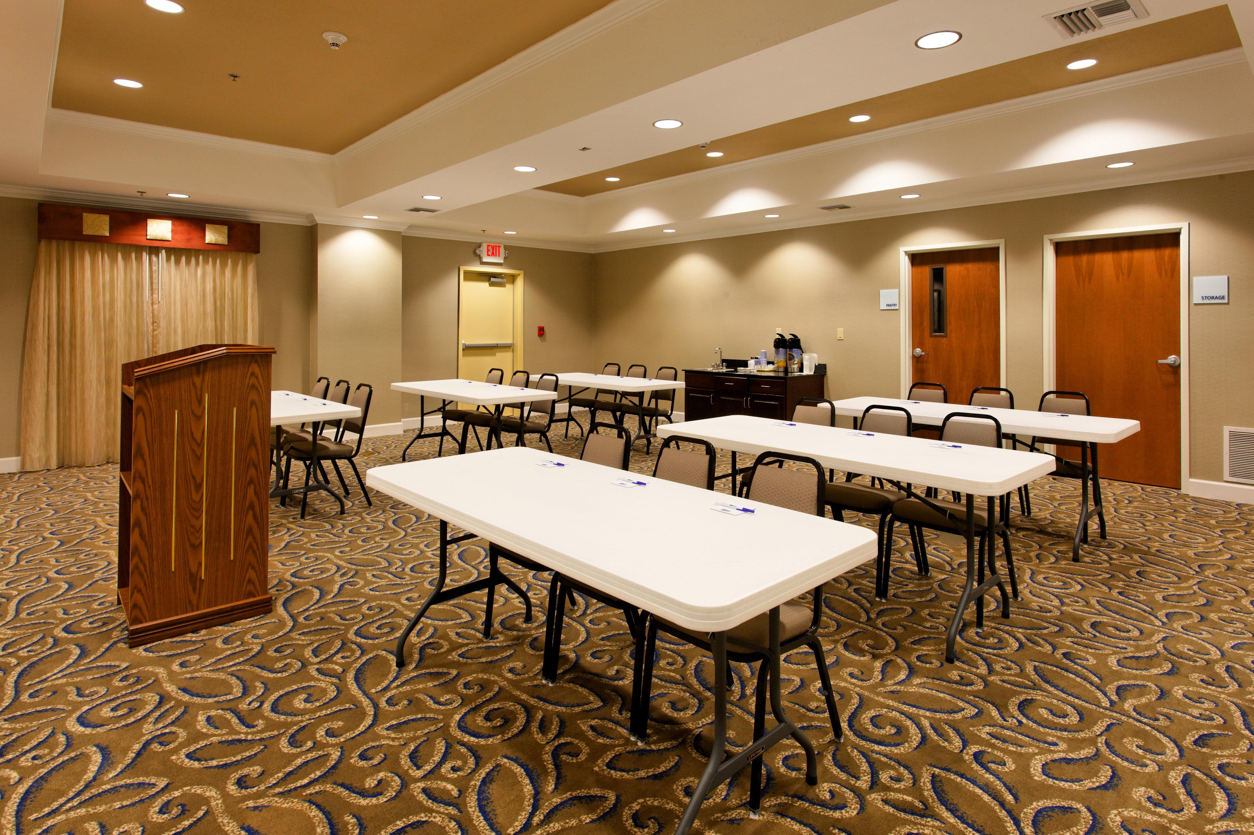 Holiday Inn Express - Andalusia By Ihg Εξωτερικό φωτογραφία