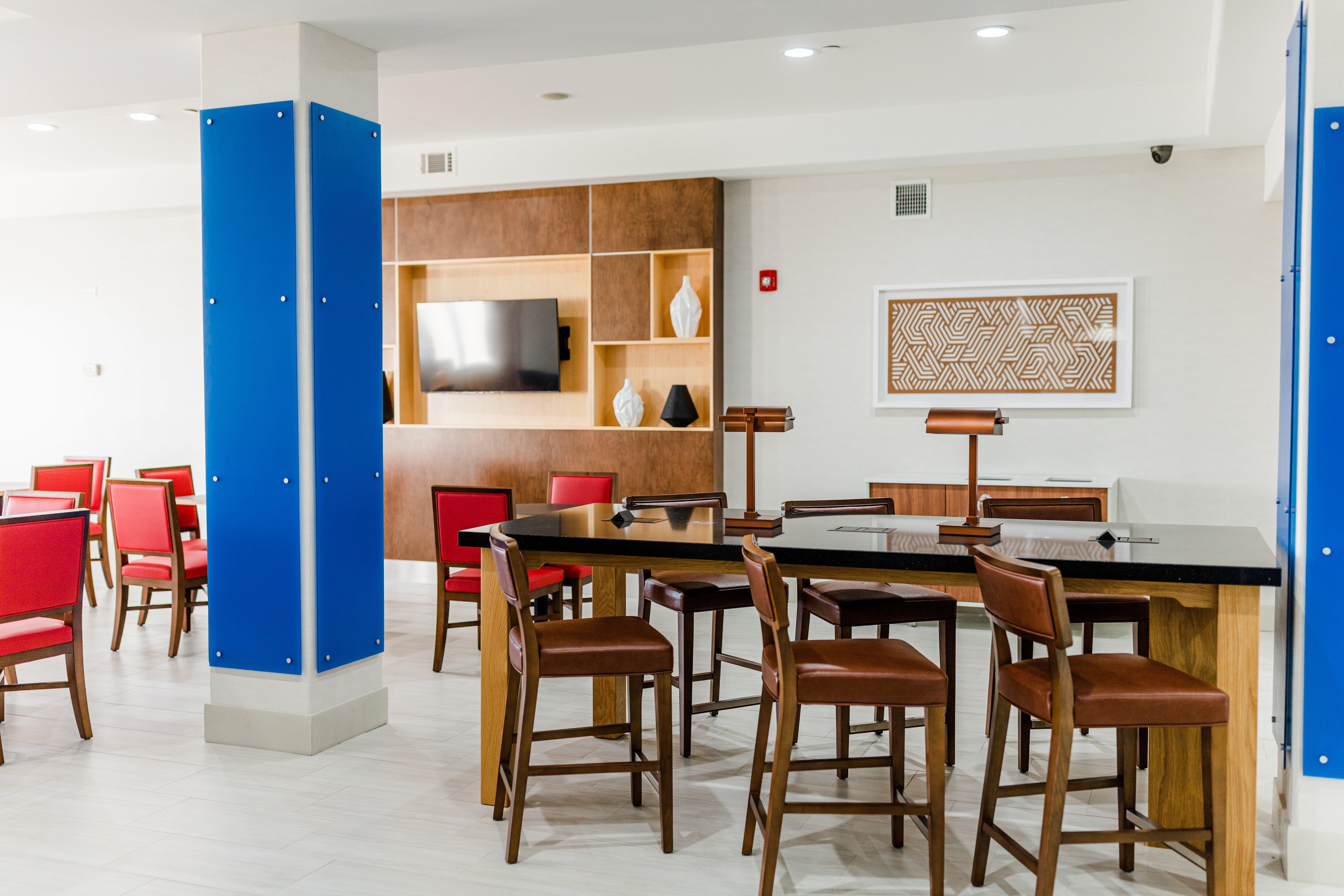 Holiday Inn Express - Andalusia By Ihg Εξωτερικό φωτογραφία