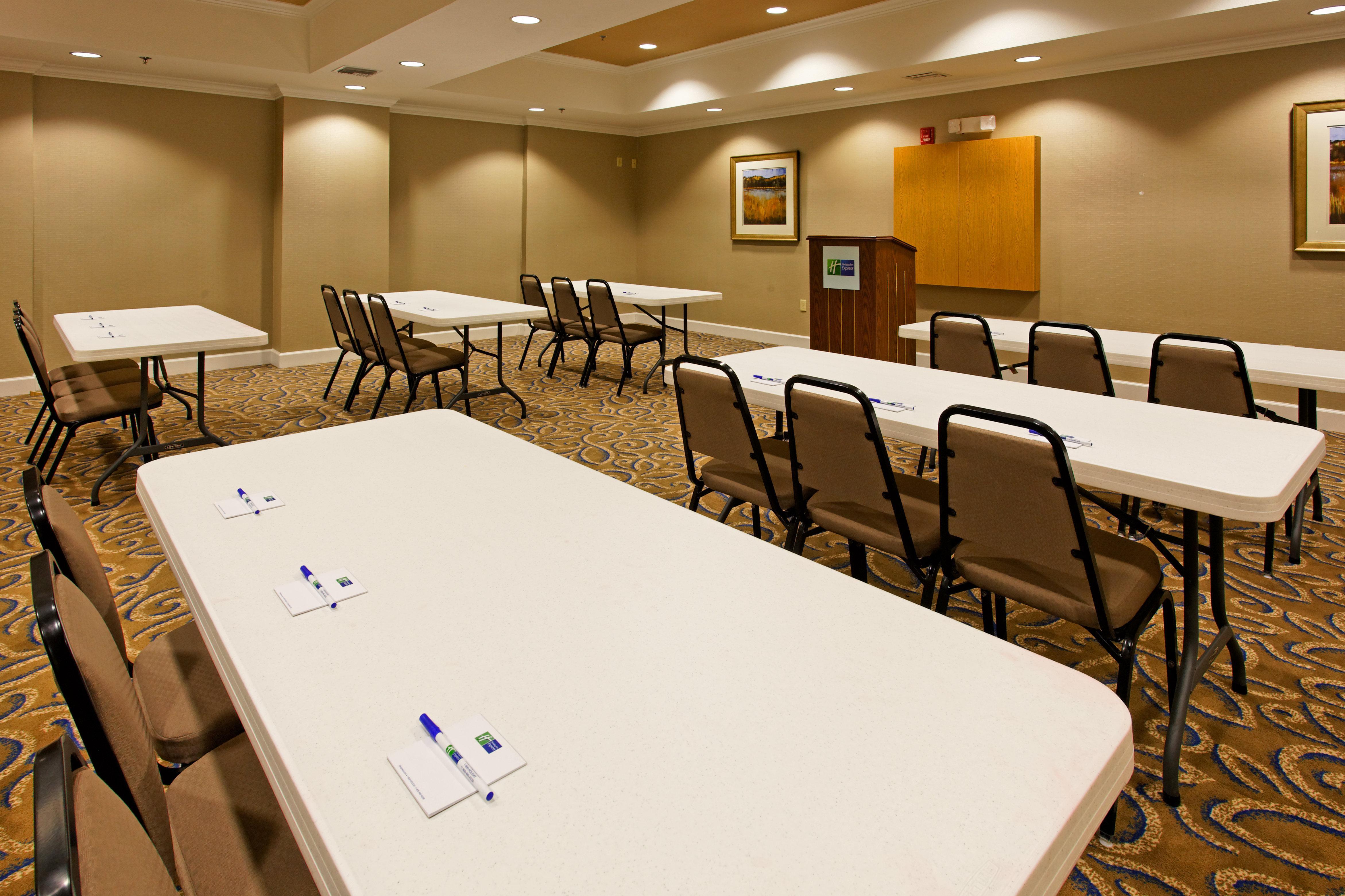 Holiday Inn Express - Andalusia By Ihg Εξωτερικό φωτογραφία