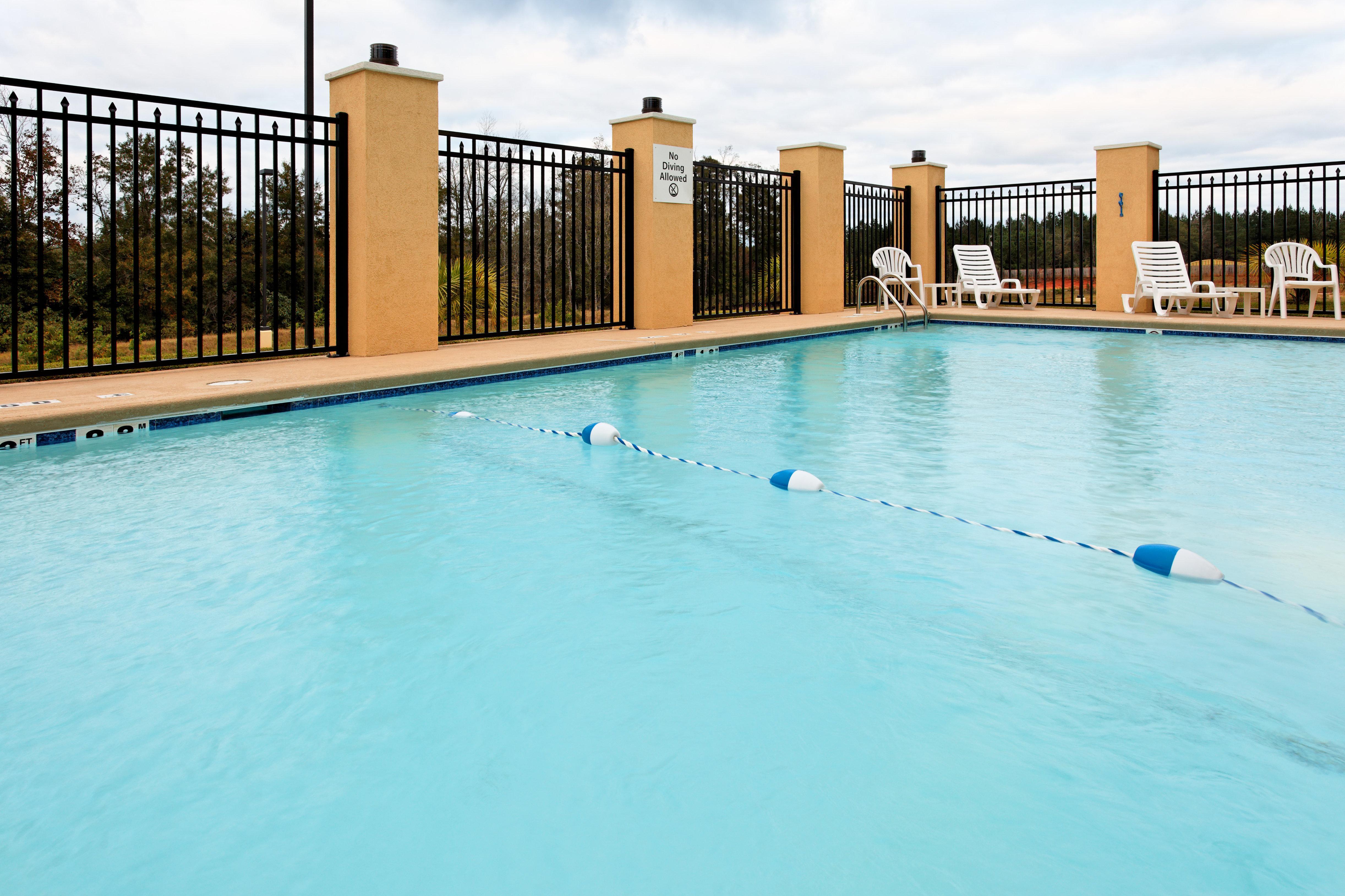 Holiday Inn Express - Andalusia By Ihg Εξωτερικό φωτογραφία