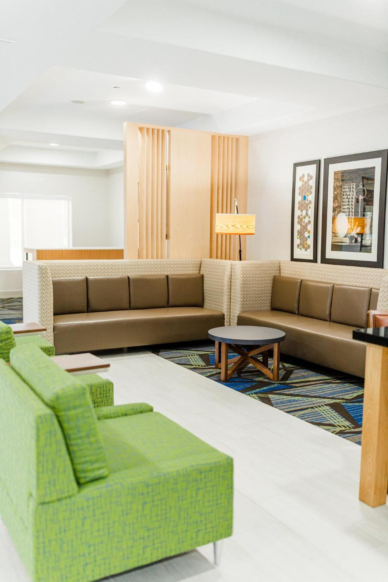 Holiday Inn Express - Andalusia By Ihg Εξωτερικό φωτογραφία